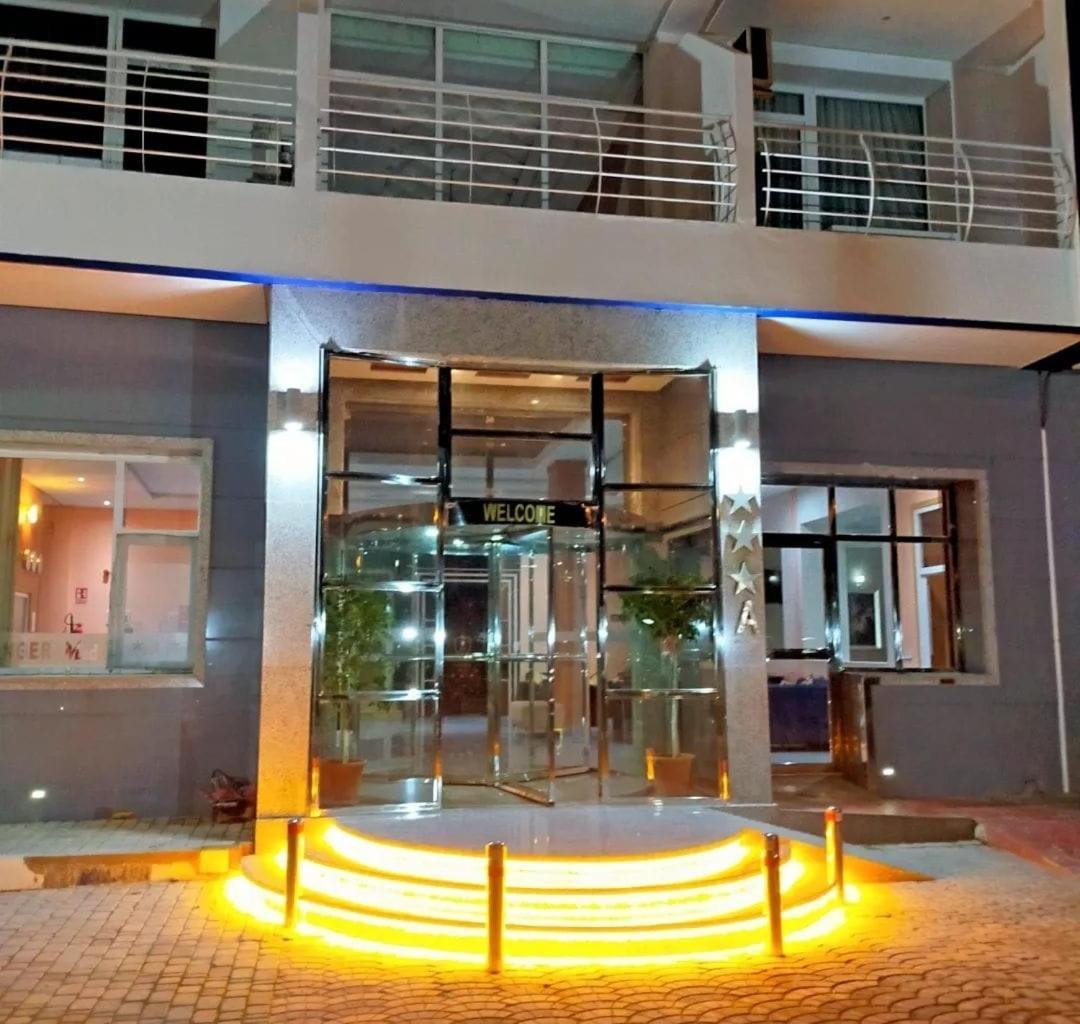 Hôtel Tanger Med Ghdar Defla Extérieur photo